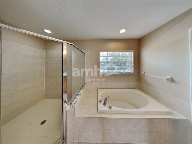 Building Photo - 12812 Standbridge Dr