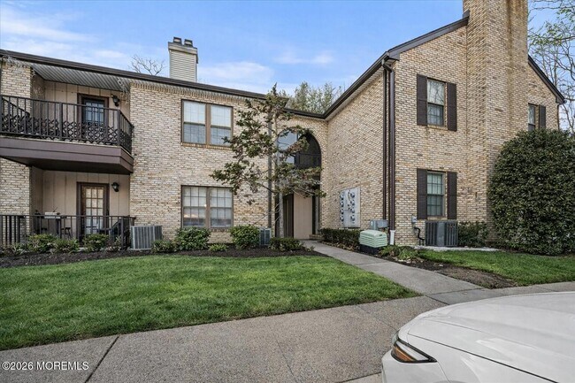 Building Photo - 203 Wellington Pl