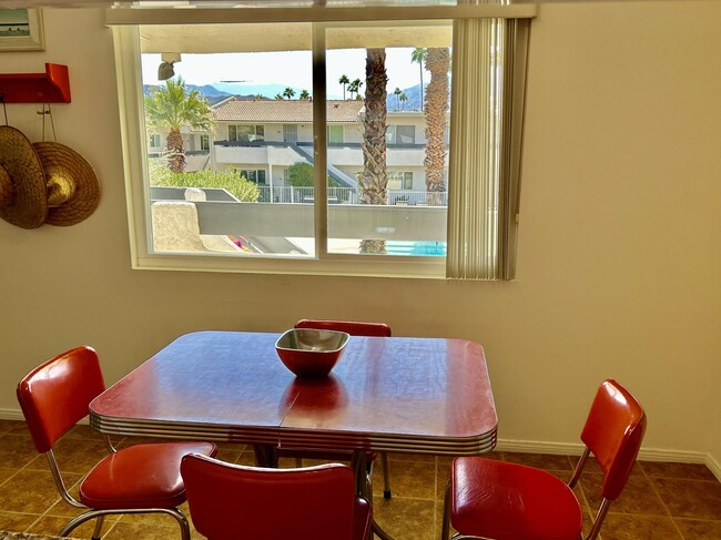 Building Photo - 1900 S Palm Canyon Dr