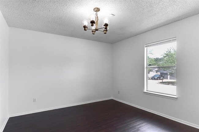 Building Photo - 656 Mairo St