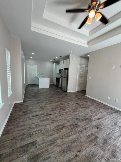 Building Photo - 13 Country Club Dr