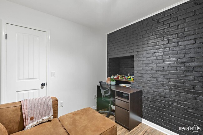 Building Photo - 4517 Wynnwood Dr