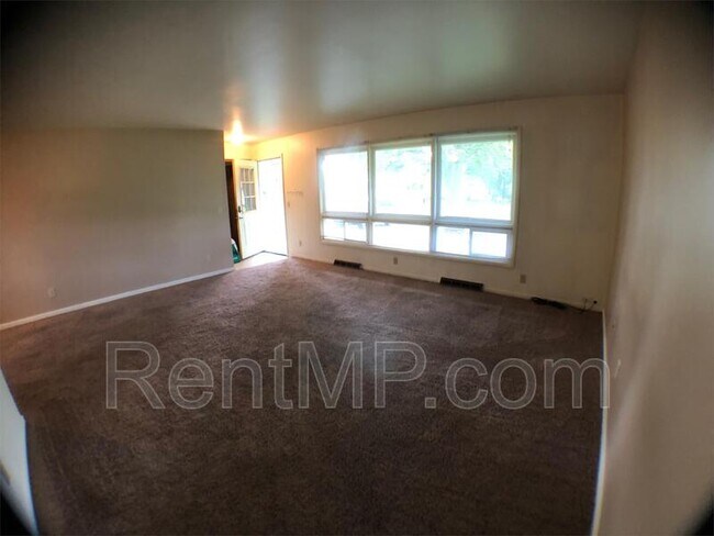 Building Photo - 1909 S Stockman Rd