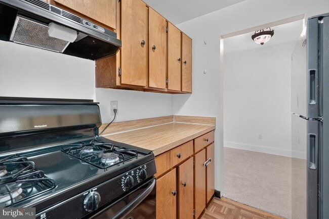 Building Photo - 3060 16th St NW