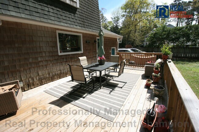 Building Photo - Immaculate 5 BD/3 BD Home w/Park Like Setting Near Cape Fear Country Club