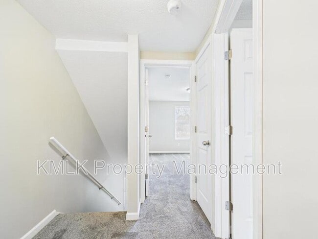 Building Photo - 9042 Maple Grove Rd