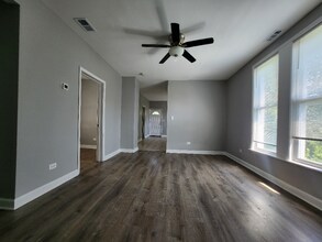 Building Photo - 7311 S Dorchester Ave