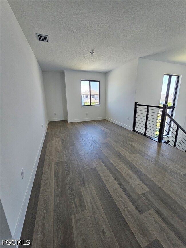 Building Photo - 5166 Julienne Rd