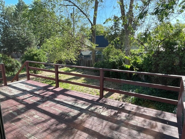 Building Photo - NOW AVAILABLE! MUST SEE - BEAUTIFUL 4BR/3B...