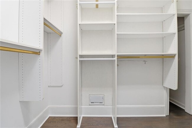 Building Photo - 4738 Ivy Ridge Dr SE