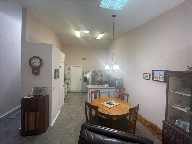 Building Photo - 324 NW 48th Blvd