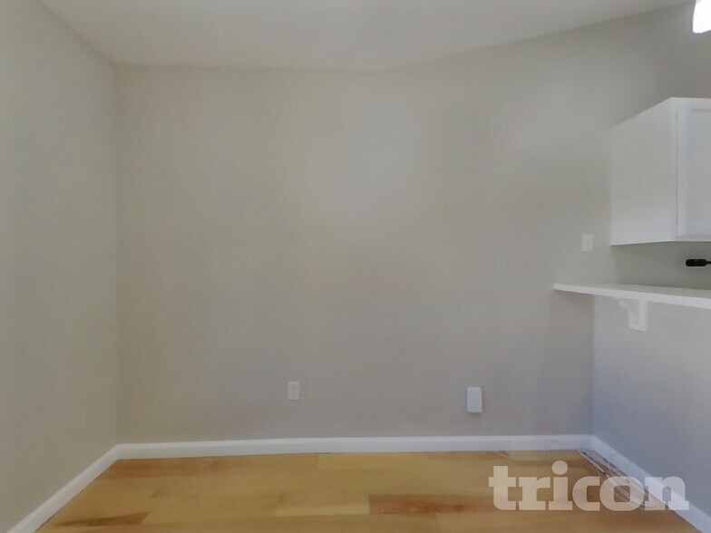 Building Photo - 4003 28th Ave