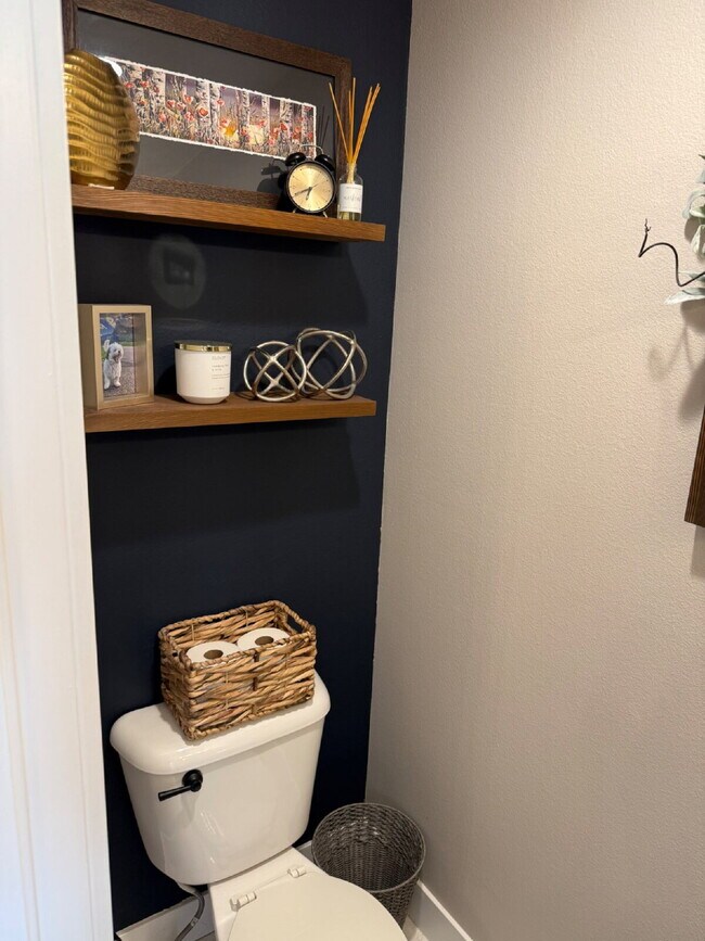 Building Photo - "Charming 2-Bed Townhouse in Littleton: Spacious 1,256 Sq Ft with 2 Full Baths & 1 Half Bath!"