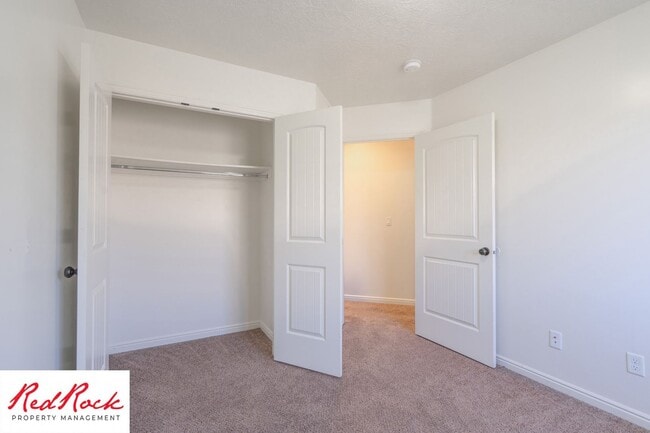 Building Photo - 2801 E 450 N