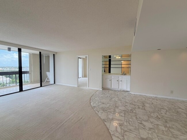 Building Photo - 2000 Presidential Way