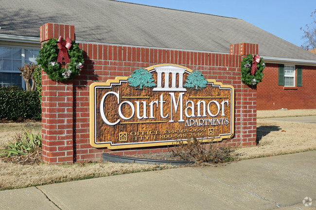 Building Photo - Court Manor Apartments