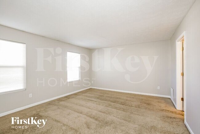 Building Photo - 11419 High Grass Dr