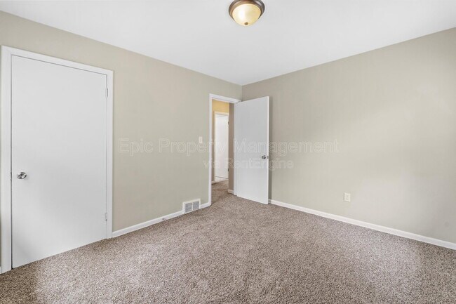 Building Photo - 2121 Euclid St