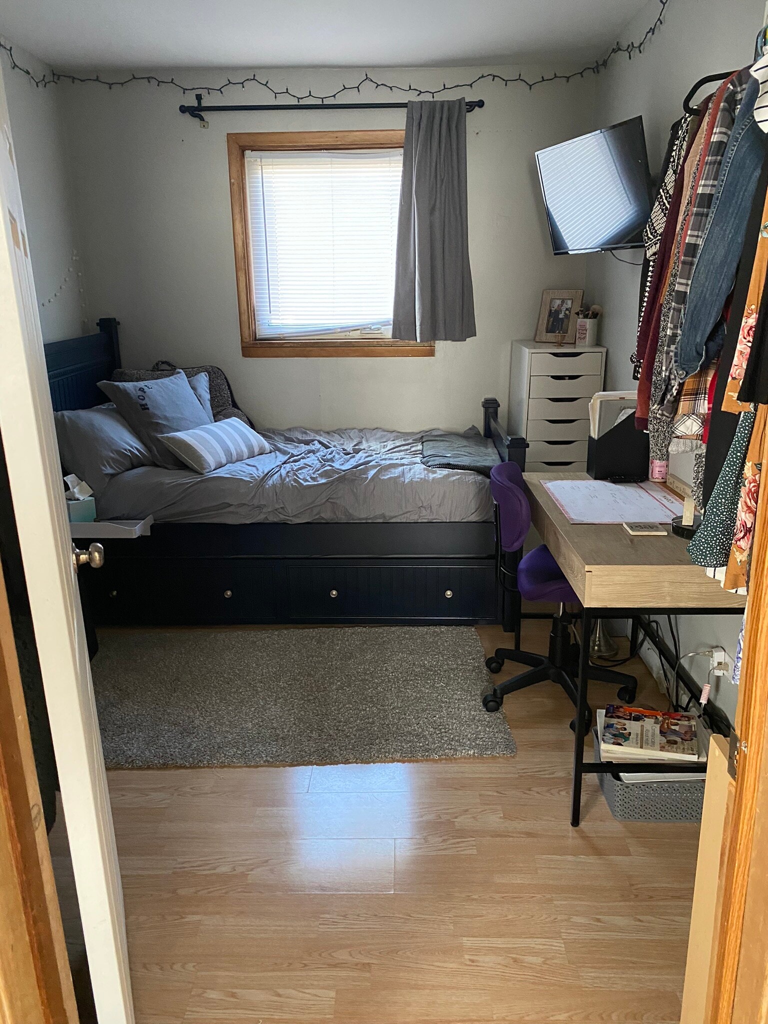 Building Photo - 1025 W King St