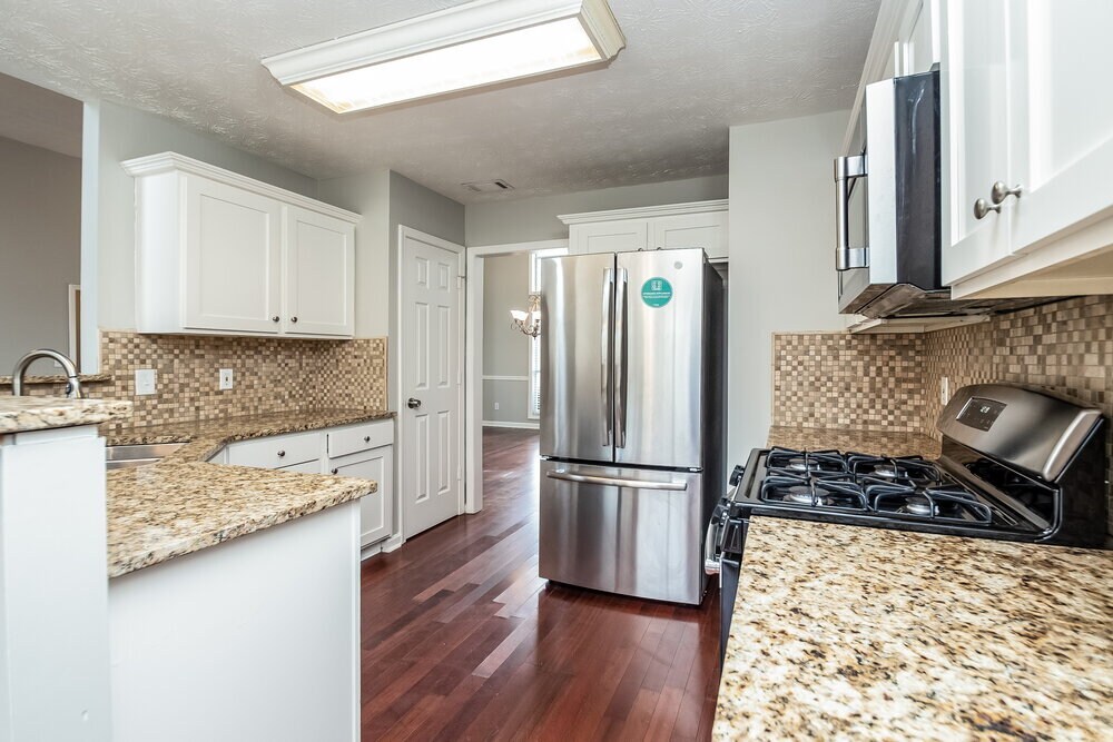 Building Photo - 608 Falcons Ridge