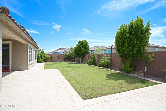 Building Photo - 7013 W Bajada Rd