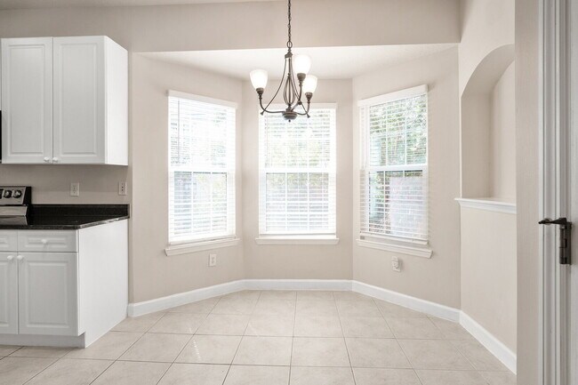 Building Photo - Beautiful Palencia Condo Available for Rent