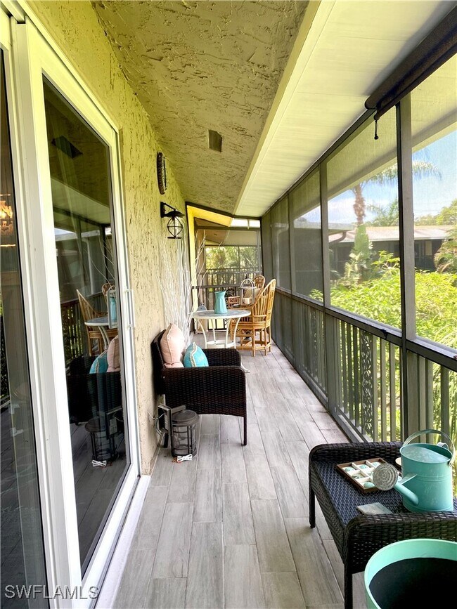 Building Photo - 306 Palm Dr