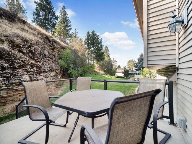 Building Photo - Dream Home At Shelley Lake