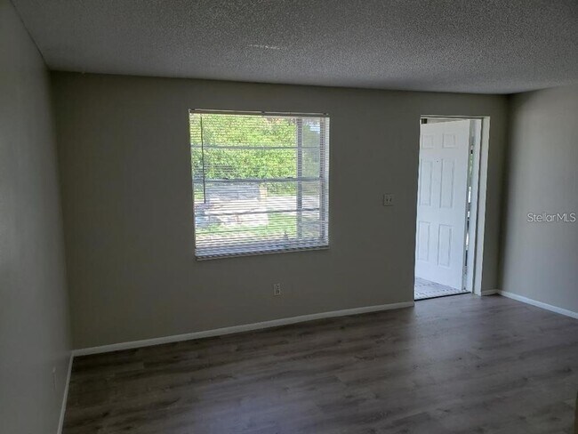 Building Photo - 6956 Brandywine Dr
