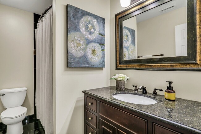 Building Photo - 215 Coventry Cir