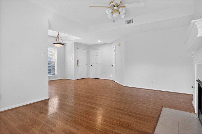 Building Photo - 15 S Avonlea Cir