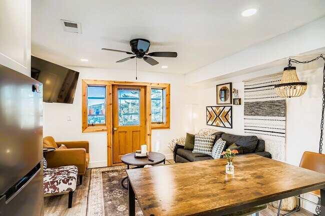 Building Photo - 13203 S Wamblee Valley Rd