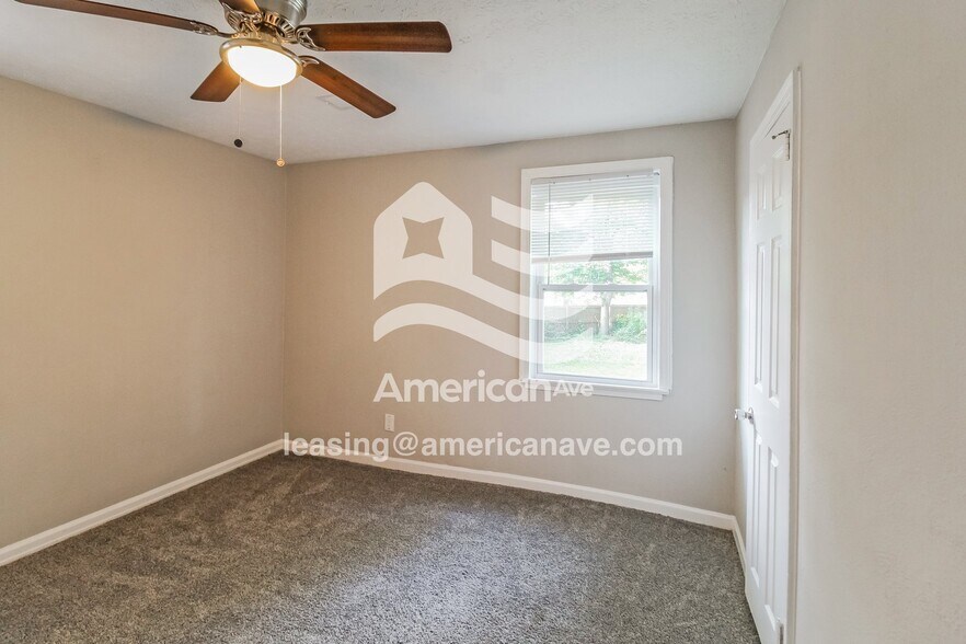 Building Photo - 3314 Albert St