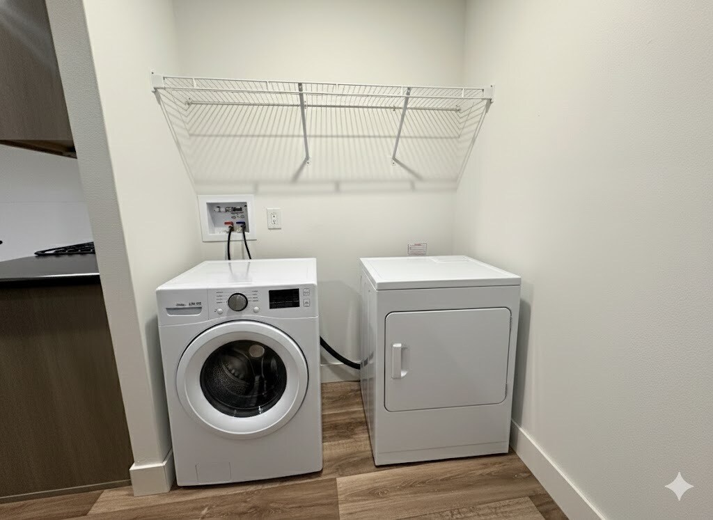 Building Photo - 19 Cavalier St N