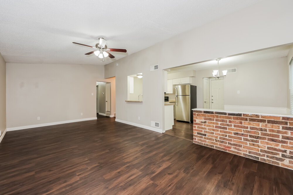 Building Photo - 629 Dawn Dr