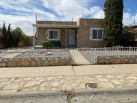 Building Photo - 613 Olson St