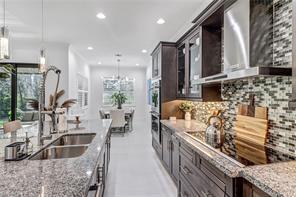 Building Photo - 9264 Glenforest Dr