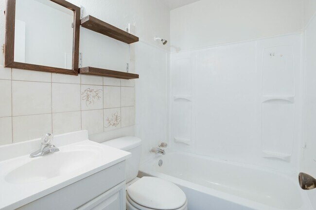 Building Photo - 116 Corbin Ln