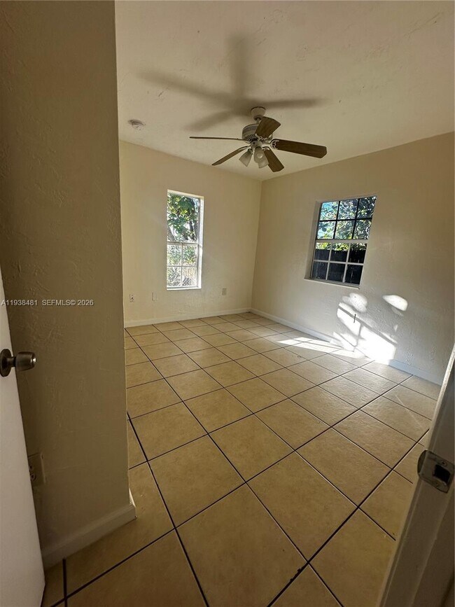 Building Photo - 10623 SW 170th Terrace