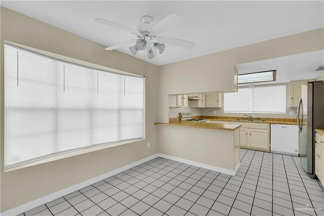 Building Photo - 2928 N 1st Ln