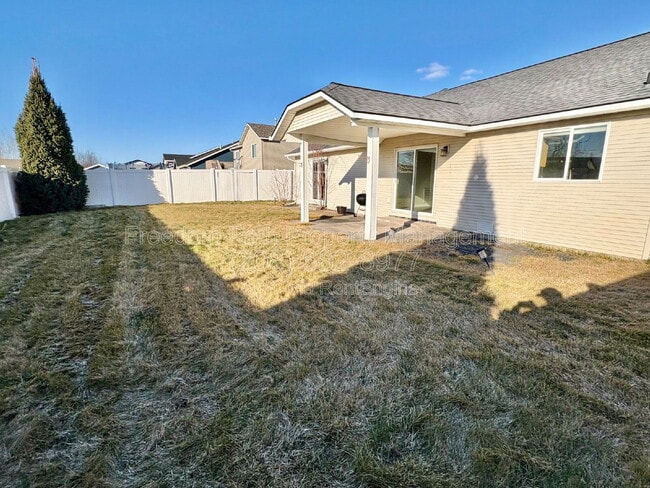 Building Photo - 594 W Ashworth Ln