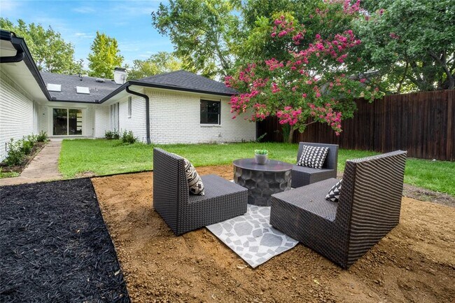 Building Photo - 6226 La Cosa Dr
