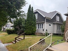 Building Photo - 1434 S 56th St