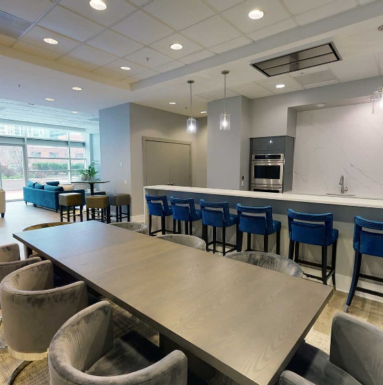 Building Photo - 601 N State St