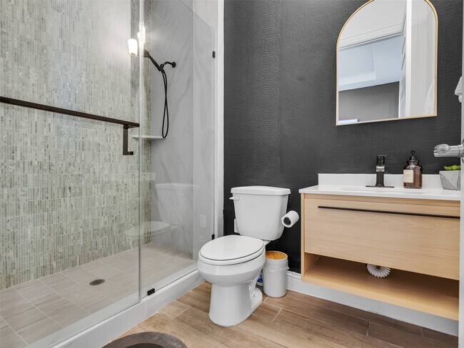 Building Photo - 913 Goose Creek St