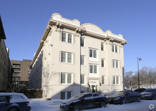 Building Photo - The Martinique