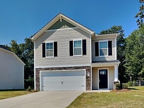 Building Photo - 105 Bent Holly Dr