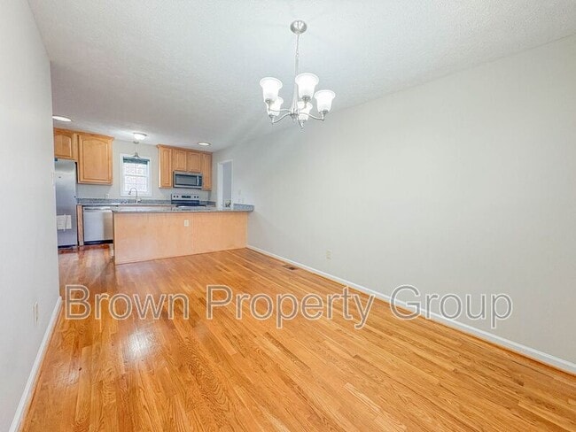 Building Photo - 4735 Camden Rd