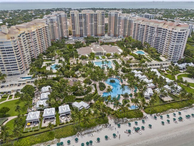 Building Photo - 703 Crandon Blvd