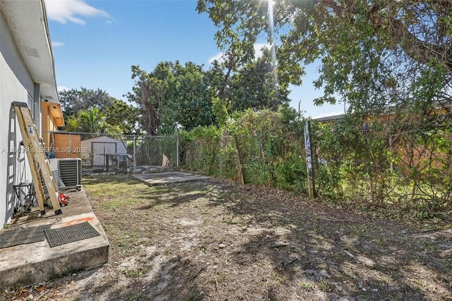 Building Photo - 1880 NW 69th St